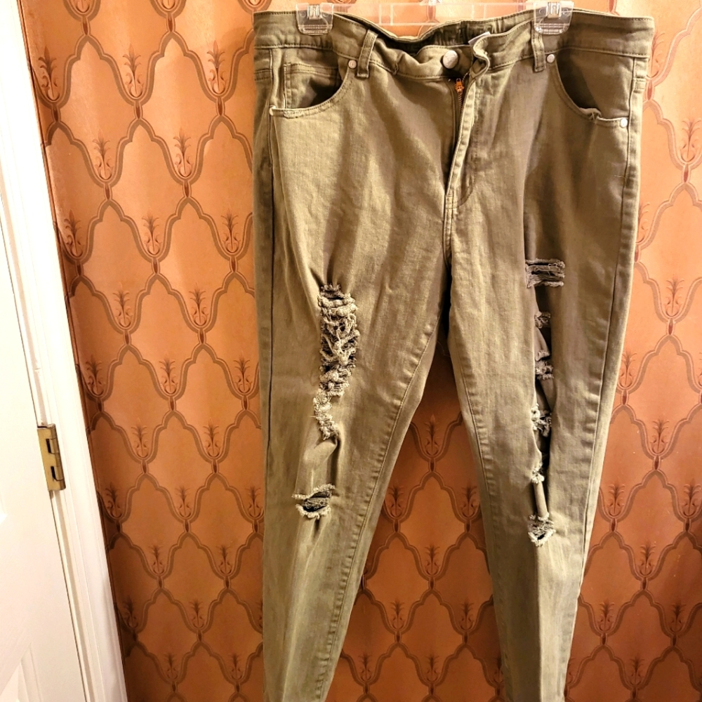 Women's Pants